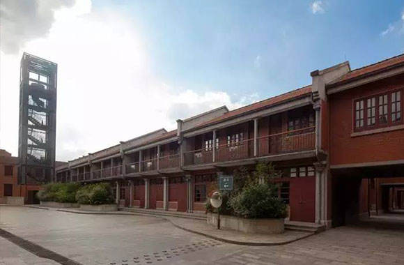 建業(yè)里